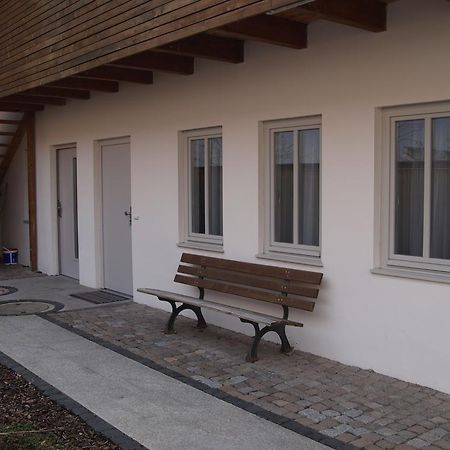 Gaestehaus In Der Gotthardtstrasse 에르푸르트 외부 사진