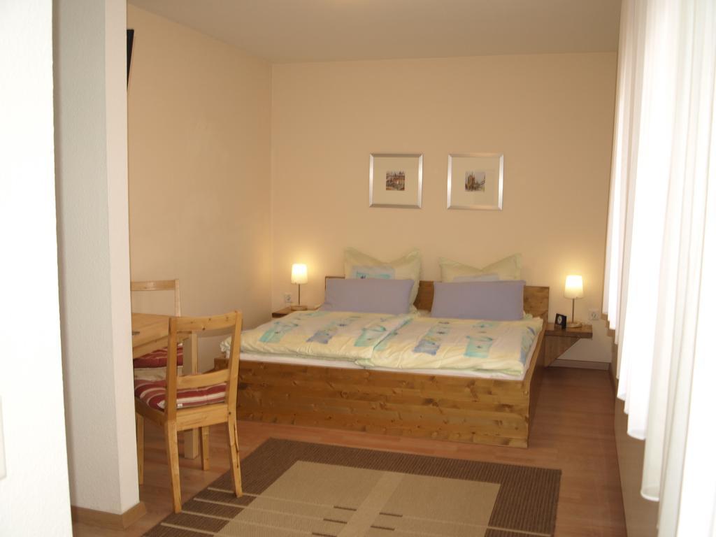 Gaestehaus In Der Gotthardtstrasse 에르푸르트 객실 사진